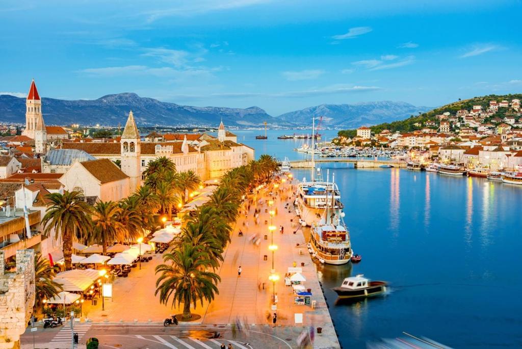 Guesthouse Ana Trogir Old Town Luaran gambar